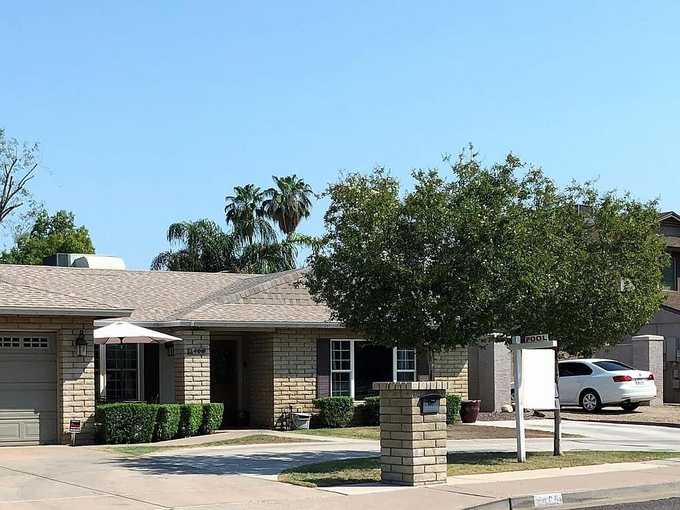 1st image of 2406 W Winchcomb Dr