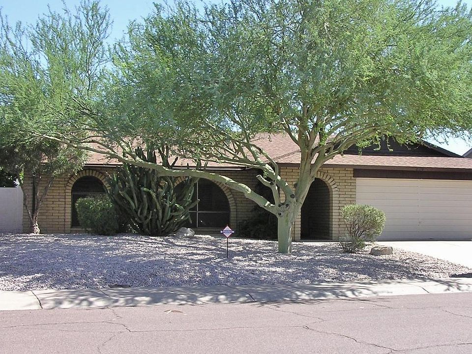 1st image of 820 E McNair Dr