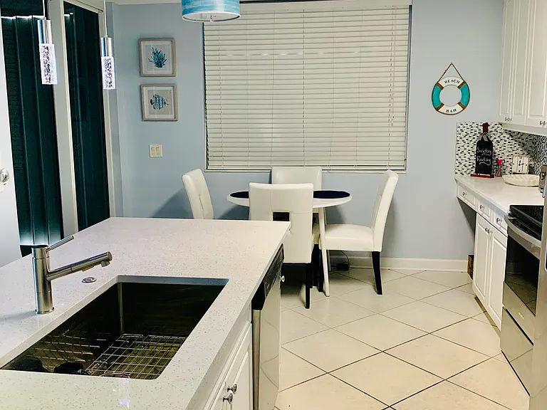 5049 N Highway A1A #402 — Photo 8