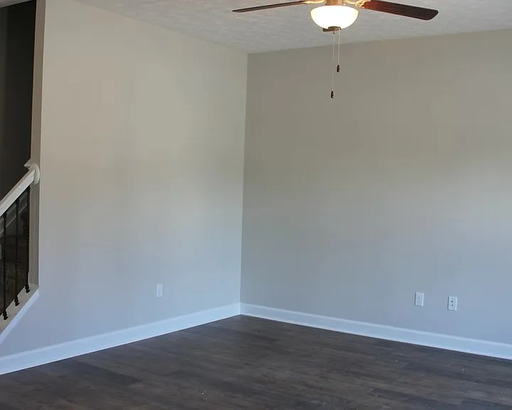 171 Cedar Point Ln — Photo 3