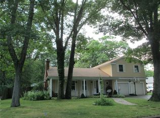 34 Olney Ave, Lincoln, RI 02865