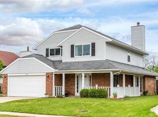 8750 Christygate Ln, Dayton, OH 45424