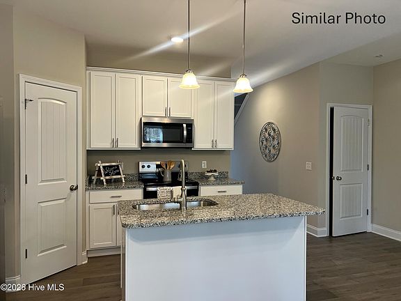 3rd image of 209 Holly Sands Loop