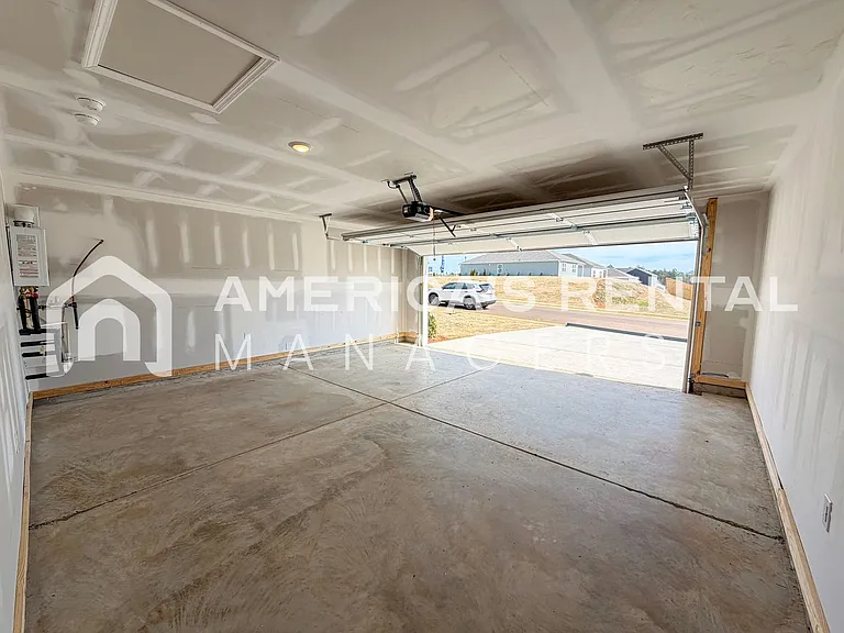 9230 Parkway Gardens Loop — Photo 37