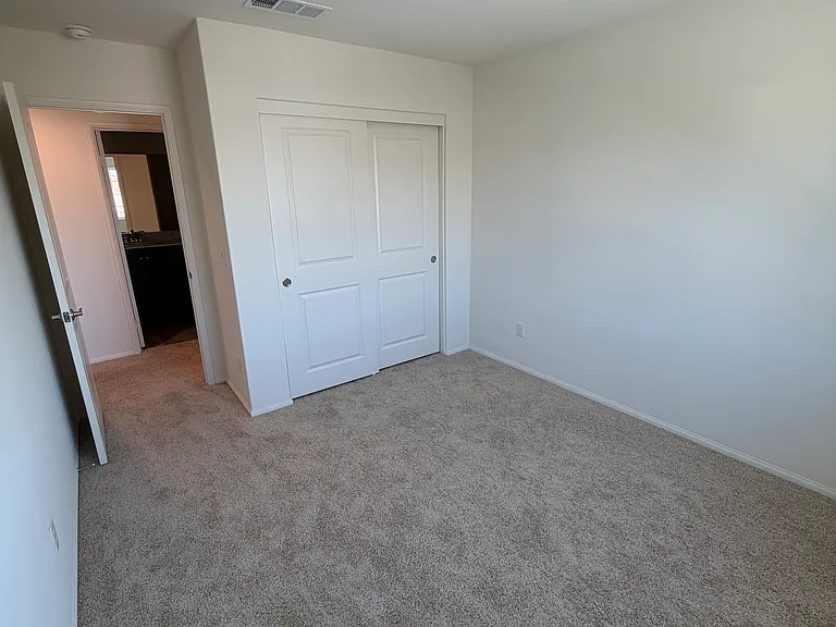 549 Hydrangea St — Photo 17