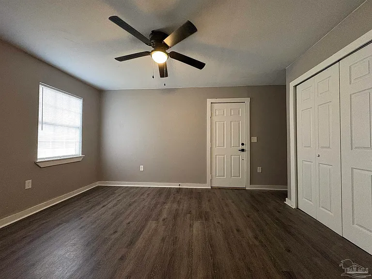 1212 N East St — Photo 15