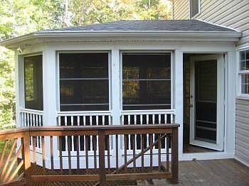 3rd image of 12816 Plantation Dr