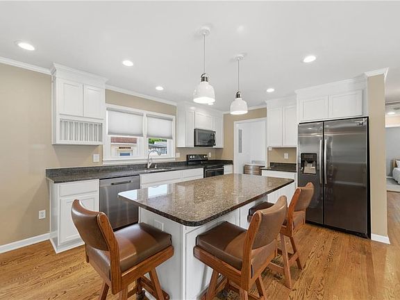 3rd image of 26 Prince William Rd