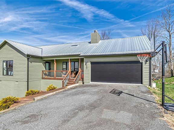 2nd image of 885 Alpine Drive