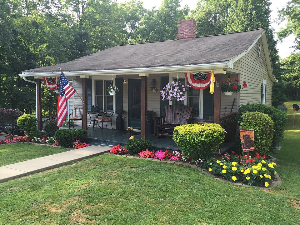1st image of 395 Lyon Ave
