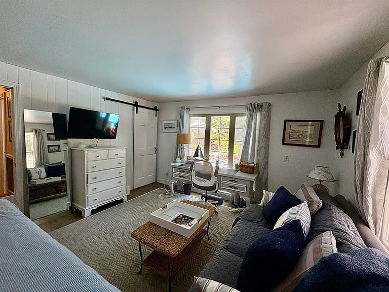88 Perry Rd — Photo 17