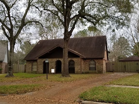 2nd image of 3131 Apple Dr