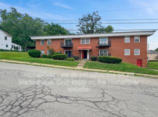 901 Crescent Ave APT 8, Ellwood City, PA 16117
