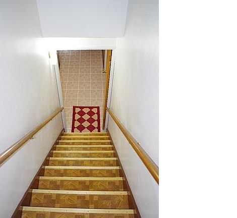 5th image of 1090 Randell Ct