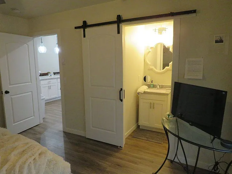 420 Franklin St — Photo 7