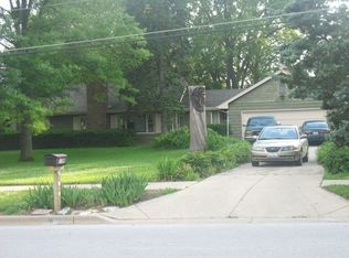 1100 Foran Ln, Aurora, IL 60506