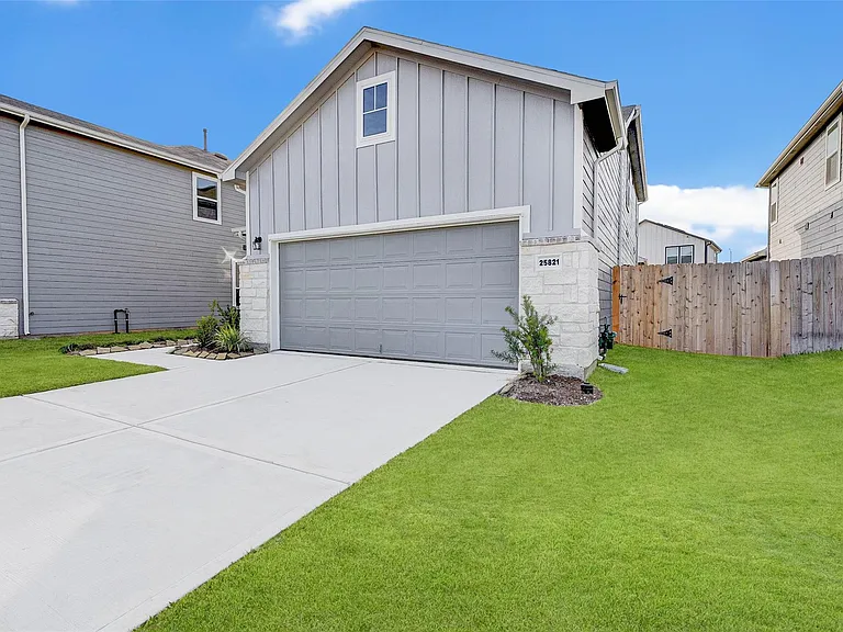 25821 Hedgerow Dr — Photo 5