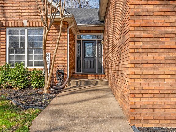 4th image of 2921 Nicole Rd