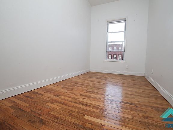 3rd image of 299 Quincy St #2