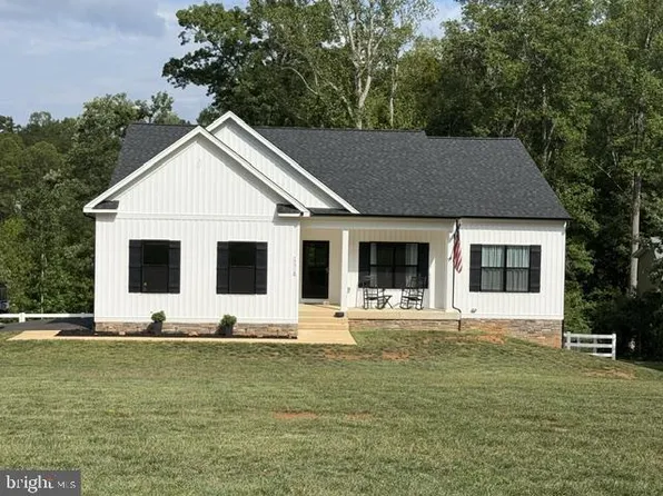 15318 Red Oak Ln, Mineral, VA 23117