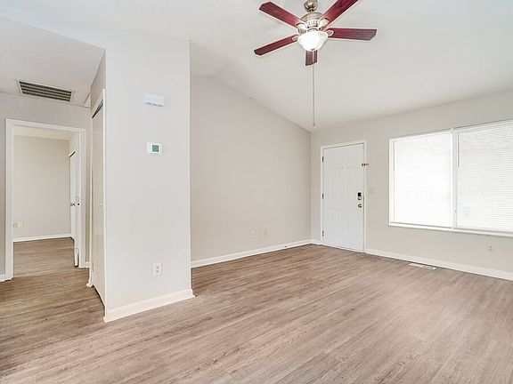 5th image of 3117 Falcon Bridge Dr