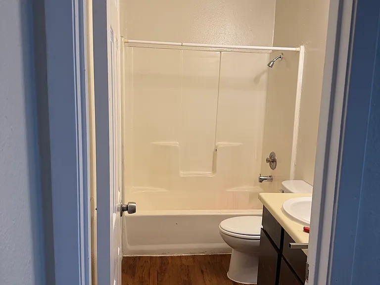 1901 W Loop #B — Photo 8