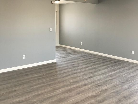 3rd image of 1153 W 204th St