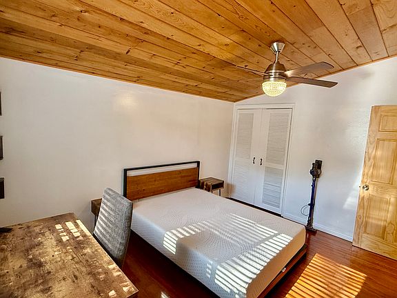 3rd image of 7950 Capistrano Ave #2
