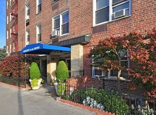 3185 Crescent St APT 609, Queens, NY 11106