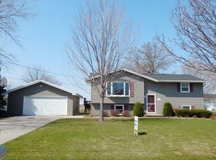 1202 S Erie St, De Pere, WI 54115