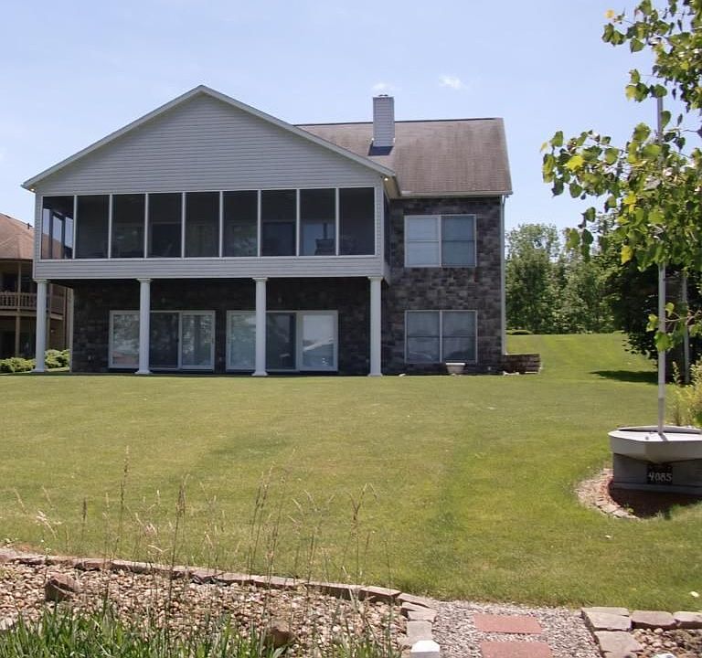 1st image of 4085 Apple Valley Dr