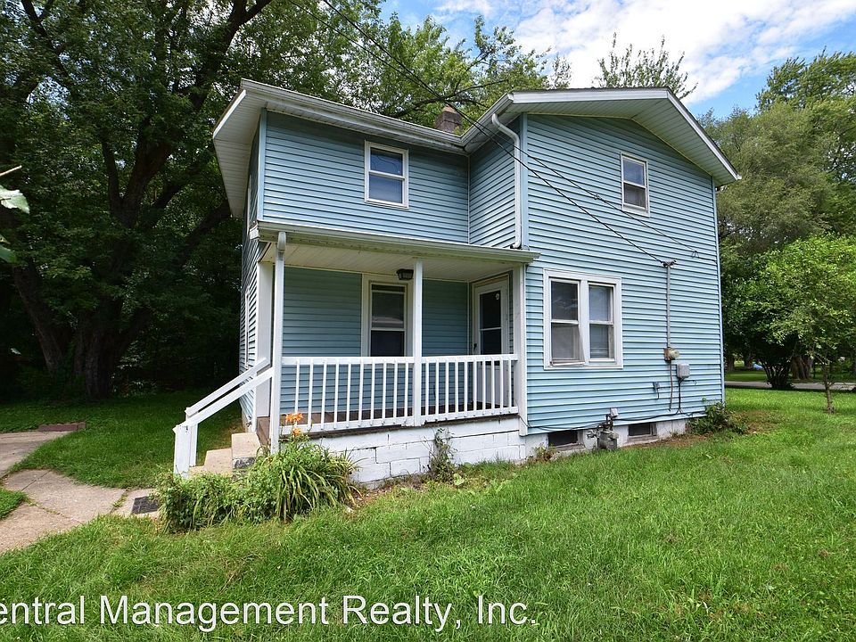 1st image of 117 E Louis St
