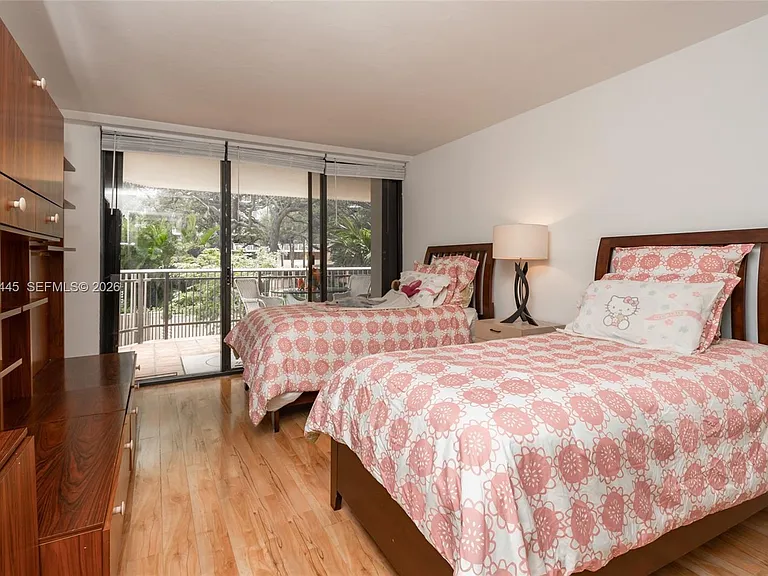 2901 S Bayshore Dr #2G — Photo 7