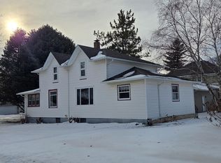 303 1st St NW, New Richland, MN 56072