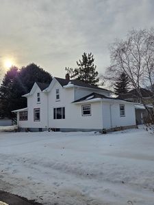 303 1st St NW, New Richland, MN, 56072