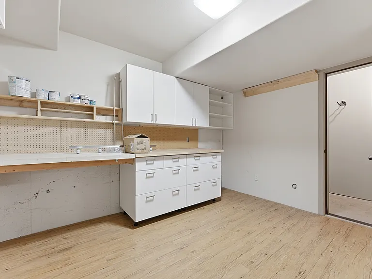 Workshop/craft room