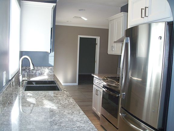 2nd image of 605 S Calle Amigos