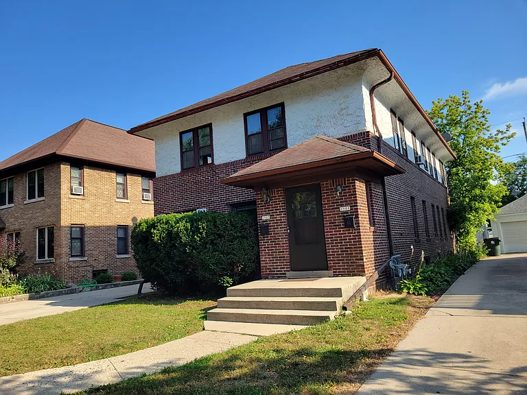1903 E Wood Pl #1 — Photo 3