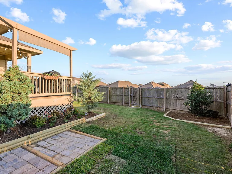 489 Shale Cir — Photo 24