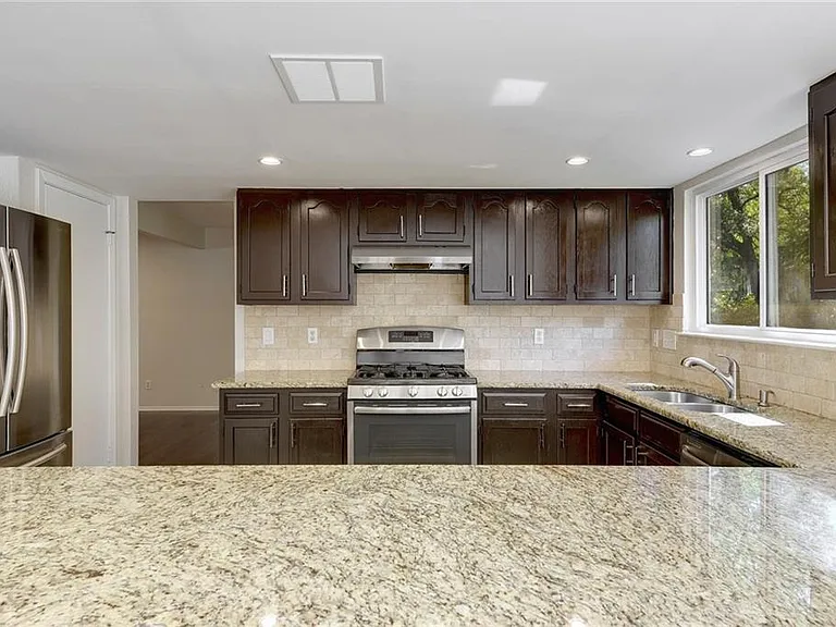 3703 Skipton Dr — Photo 25