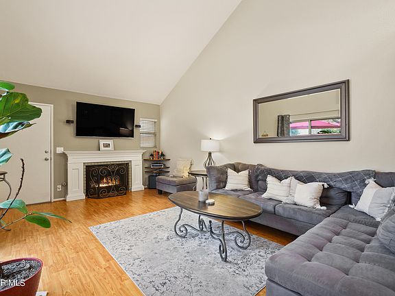 3rd image of 244 N Via Colinas