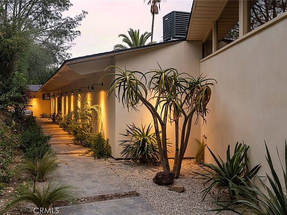 2nd image of 3655 Wrightwood Dr