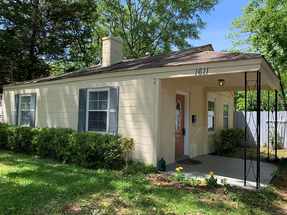 1611 Lyndle Rd