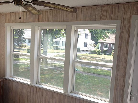Enclosed Front Heated Porched