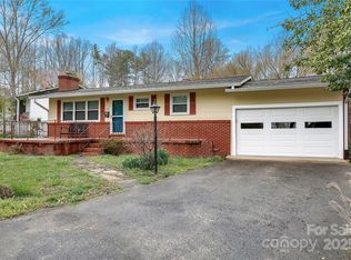 111 Outland Ave, Brevard, NC 28712