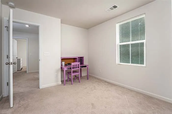 219 Nottingham Ln — Photo 20