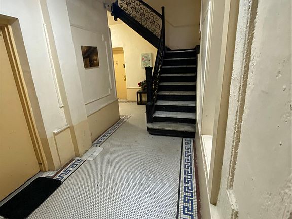3rd image of 30 Macombs Place #42