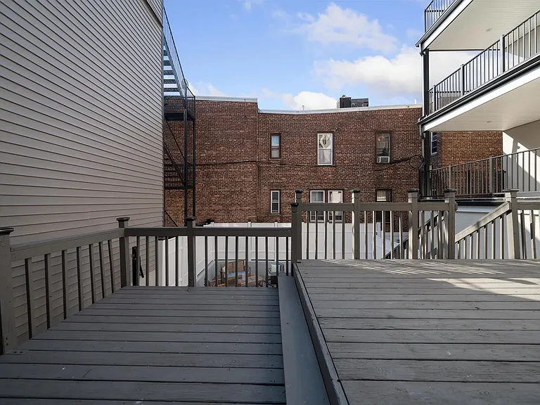 Private Deck
