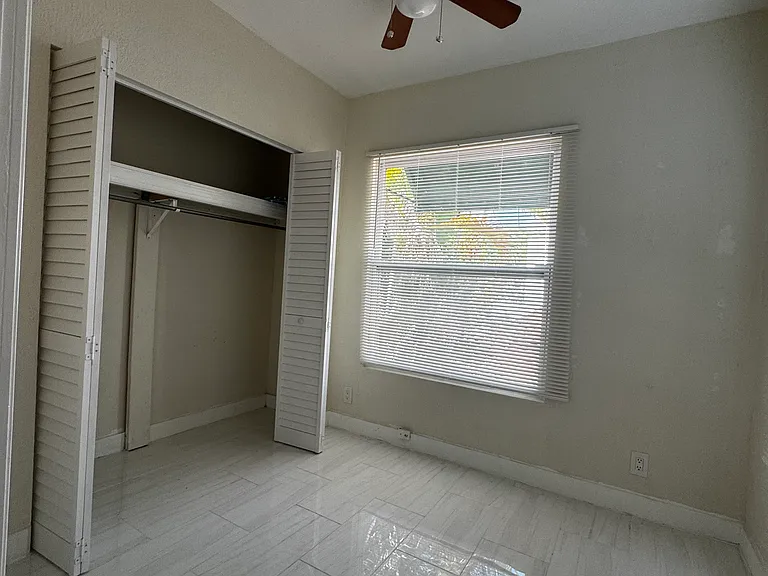 434 NE 7th Ave #4 — Photo 21