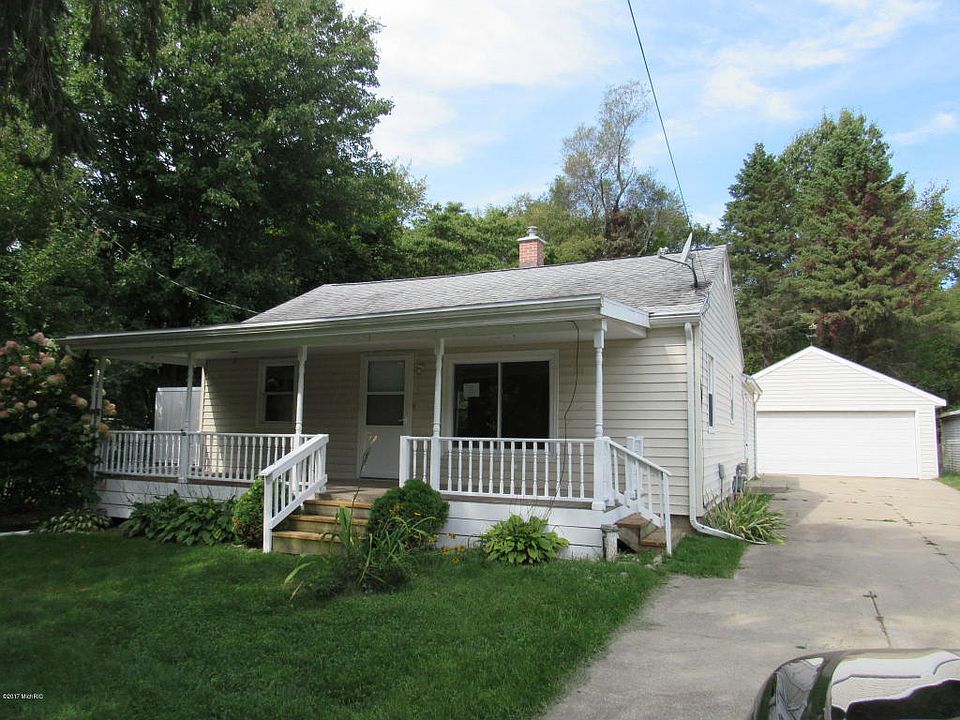 1st image of 266 Newtown Ave